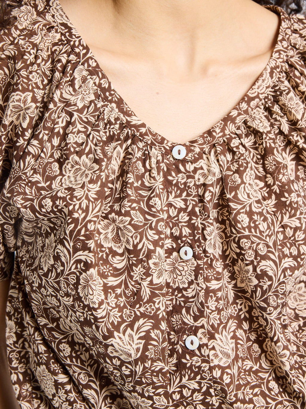 Naomi Blouse Cocoa Floral