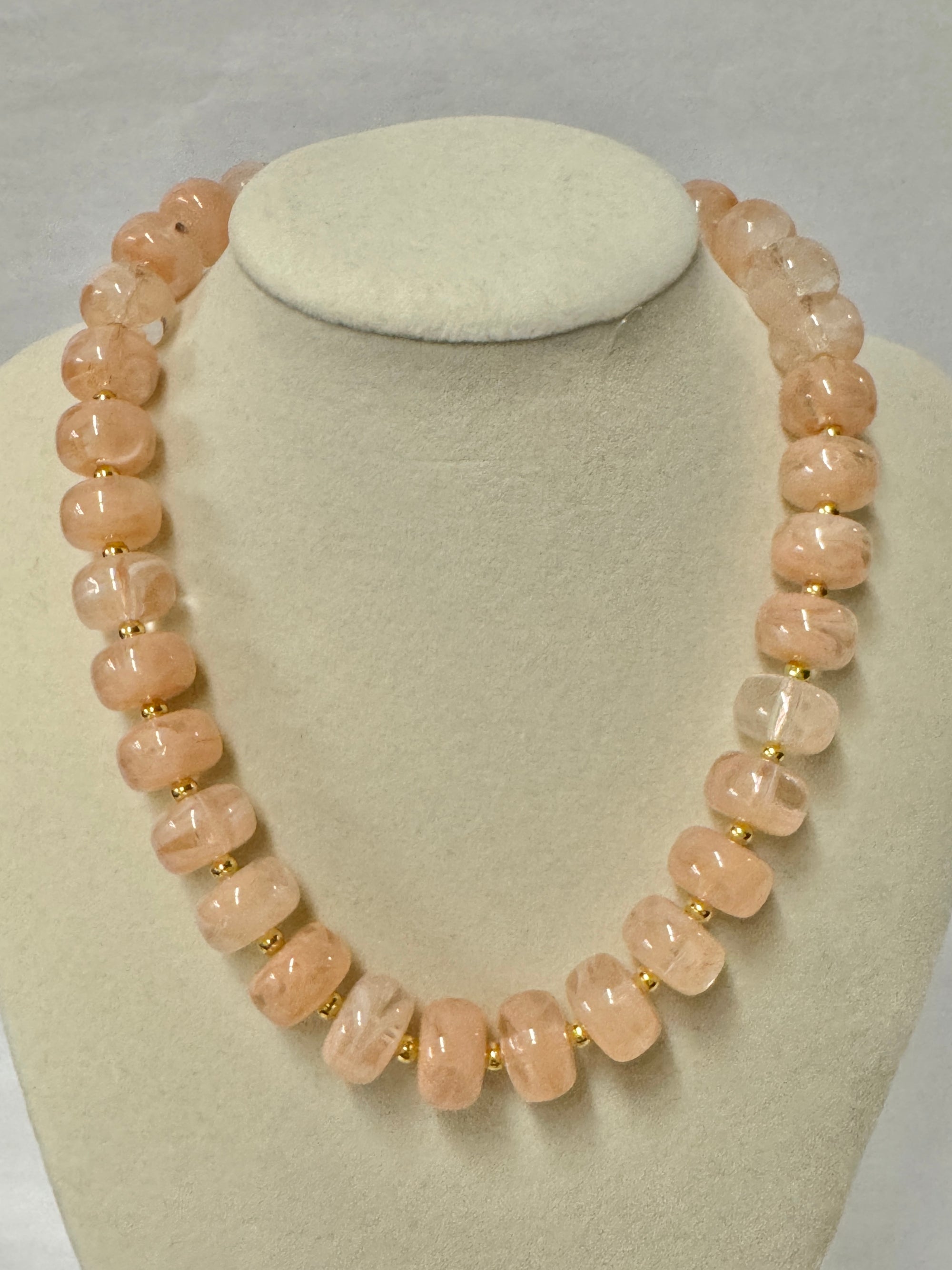 Round Bead w/ Gold Necklace Peach