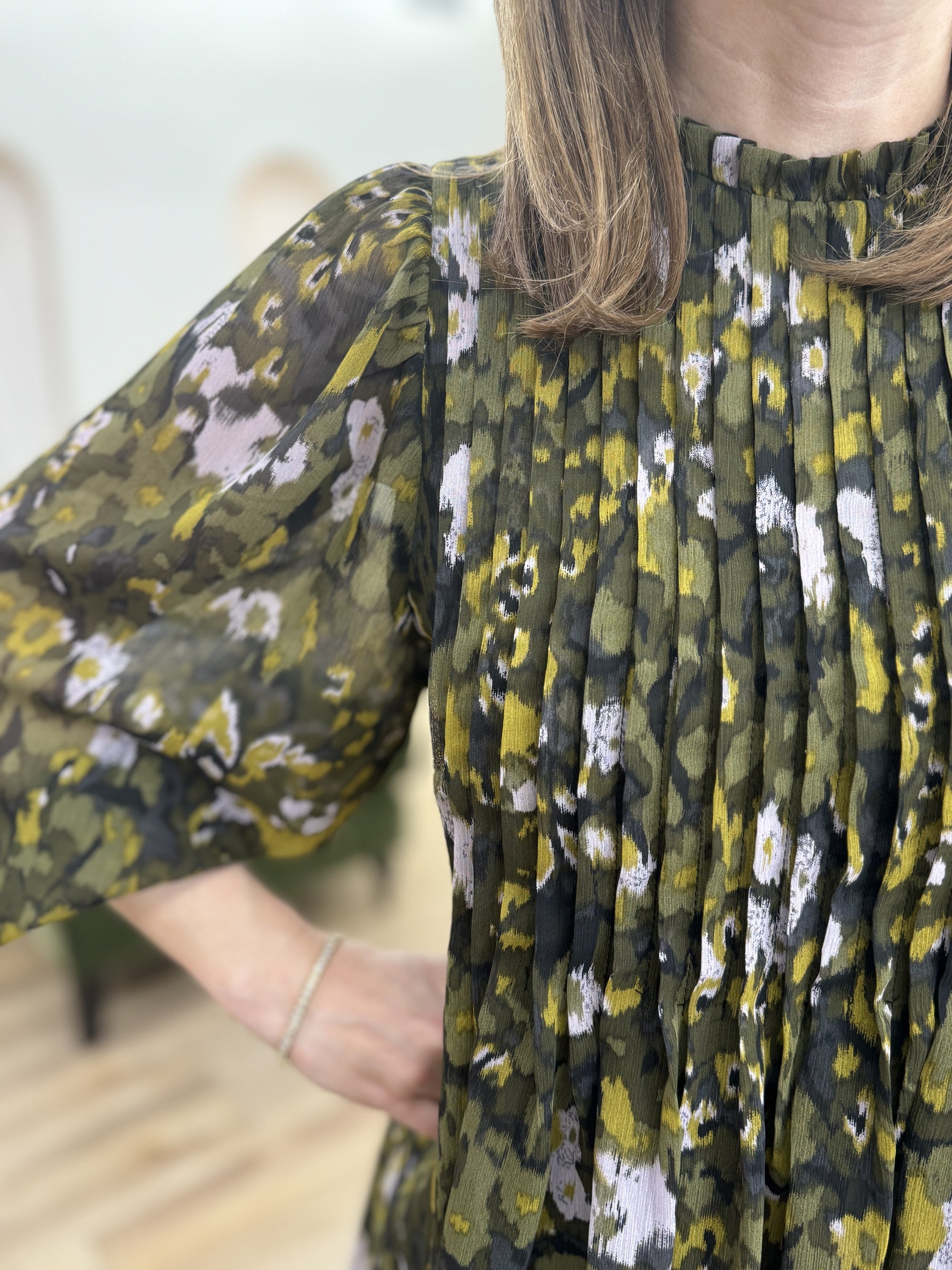 floral pintuck 3/4 length sleeves mini dress