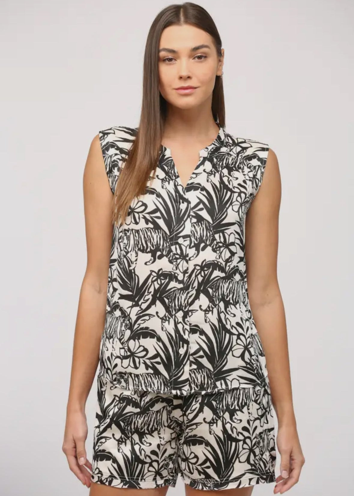 Abstract Animal Print Slvless Blouse - Chatsworth Boutique