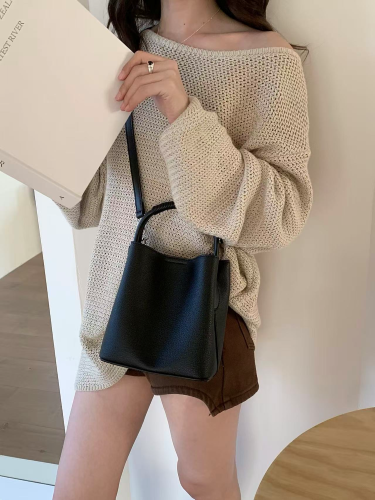 Carlie Crossbody
