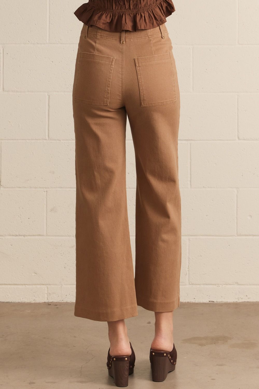 Mocha Front Seam Crop, Back View - Entro