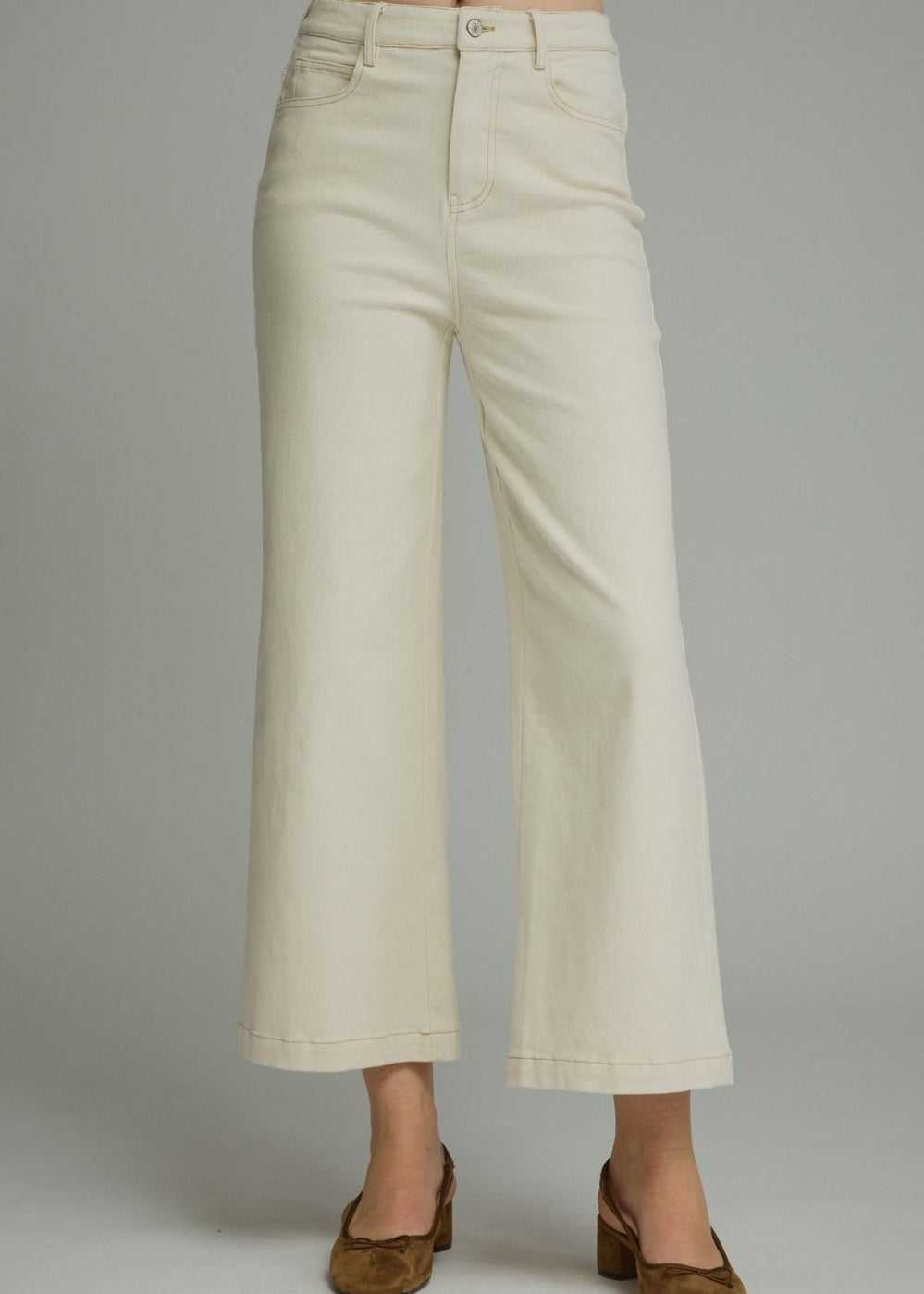Winter White Crop Jeans, Styled - Entro