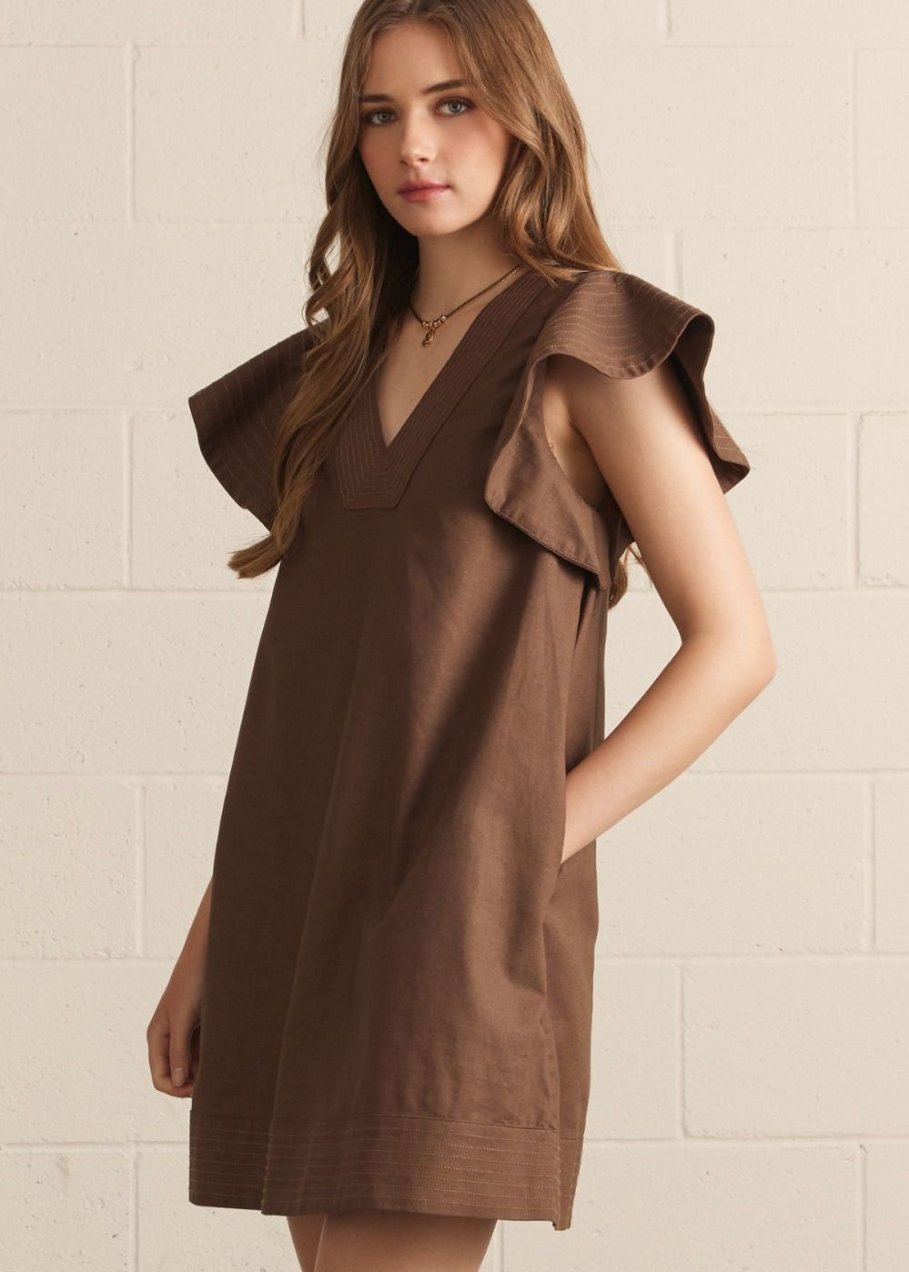 Chocolate Flutter Sleeve Mini, Detail - Entro